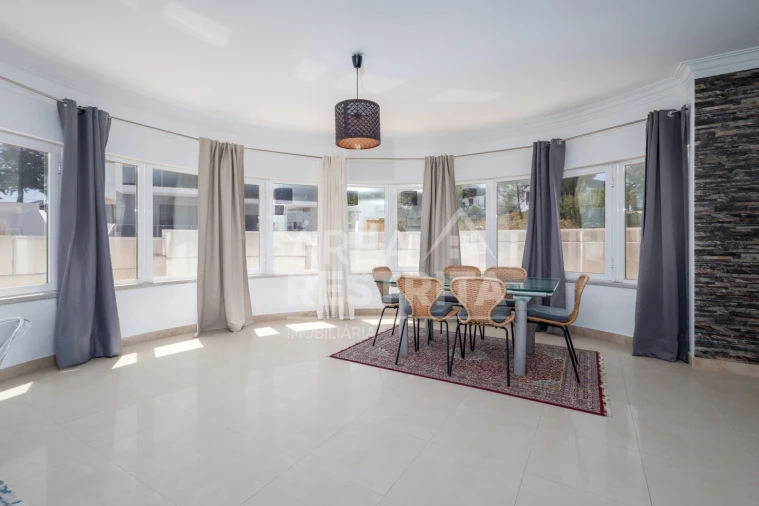 Moradia T5 para Venda em Gambia-Pontes-Alto da Guerra Foto 6