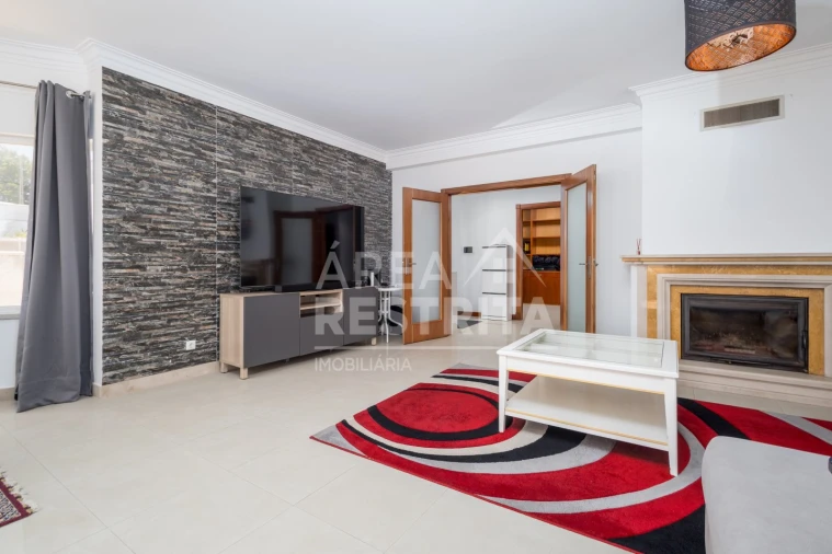 Moradia T5 para Venda em Gambia-Pontes-Alto da Guerra Foto 8