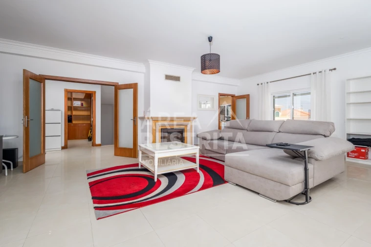 Moradia T5 para Venda em Gambia-Pontes-Alto da Guerra Foto 9