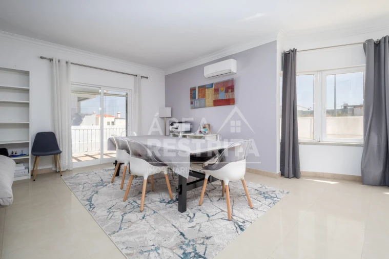 Moradia T5 para Venda em Gambia-Pontes-Alto da Guerra Foto 12