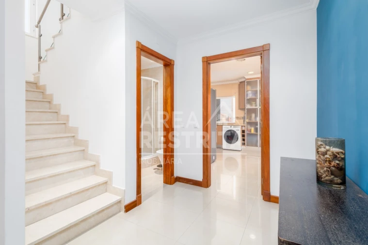 Moradia T5 para Venda em Gambia-Pontes-Alto da Guerra Foto 18