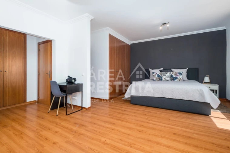 Moradia T5 para Venda em Gambia-Pontes-Alto da Guerra Foto 37