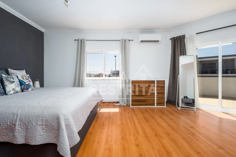 Moradia T5 para Venda em Gambia-Pontes-Alto da Guerra Foto 39