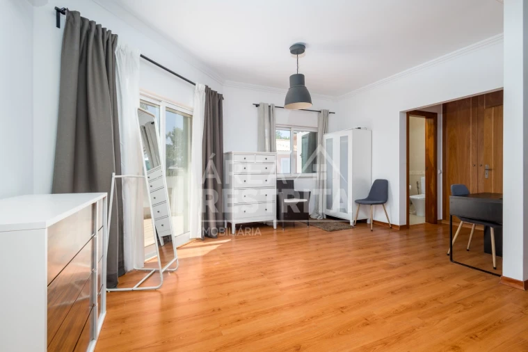 Moradia T5 para Venda em Gambia-Pontes-Alto da Guerra Foto 40