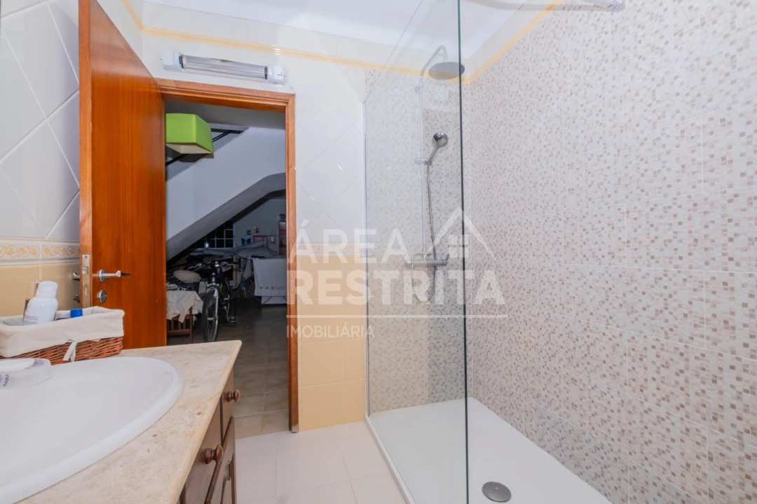 Moradia T7 para Venda em Azeitão (São Lourenço e São Simão) Foto 38