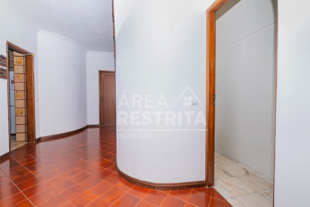 Moradia T7 para Venda em Azeitão (São Lourenço e São Simão) Foto 18