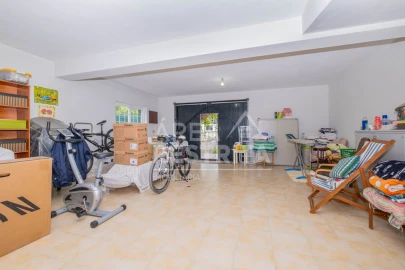 Moradia T7 para Venda em Azeitão (São Lourenço e São Simão)