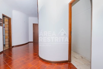 Moradia T7 para Venda em Azeitão (São Lourenço e São Simão)