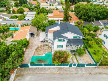 Moradia T7 para Venda em Azeitão (São Lourenço e São Simão)