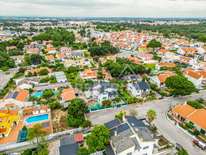 Moradia T7 para Venda em Azeitão (São Lourenço e São Simão) Foto 49