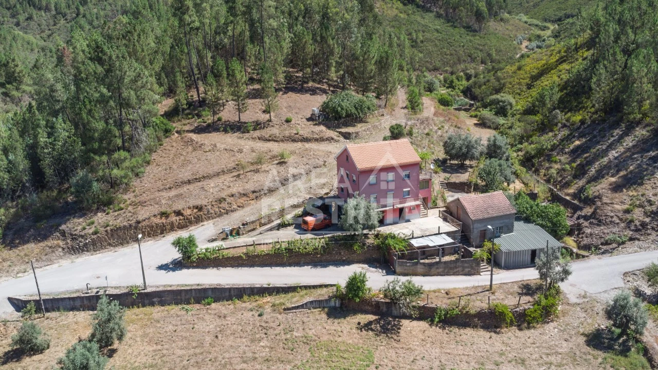 Moradia T6 para Venda em Cambas Foto 7