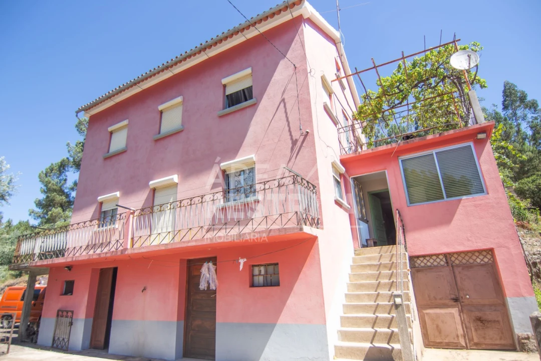 Moradia T6 para Venda em Cambas Foto 18