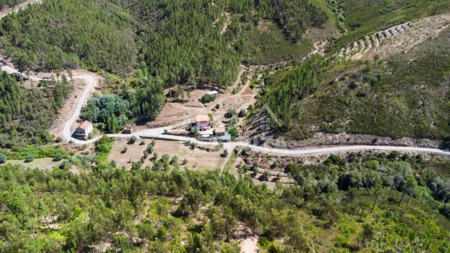 Moradia T6 para Venda em Cambas