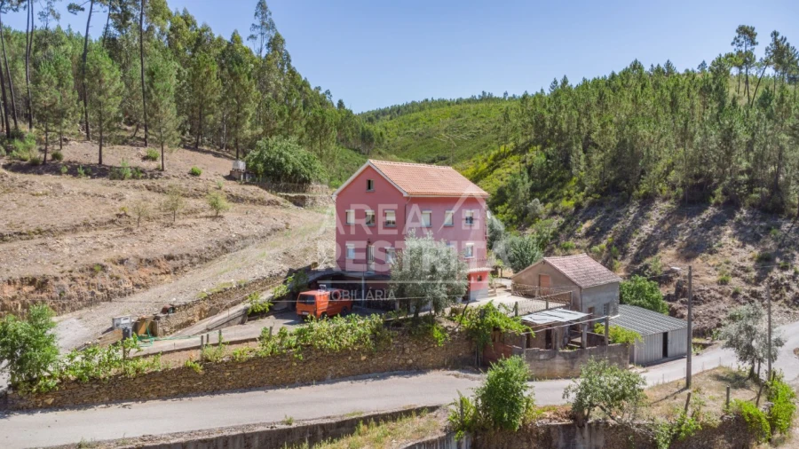 Moradia T6 para Venda em Cambas Foto 2