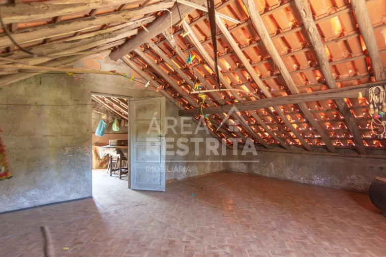 Moradia T6 para Venda em Cambas Foto 33