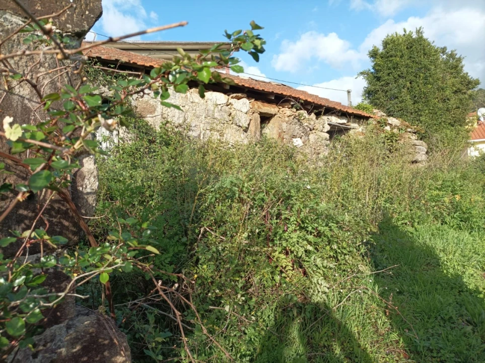 Moradia T1 para Venda em Ossela Foto 14