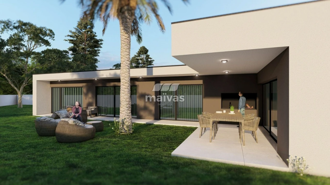 Moradia T3 para Venda em Cervães Foto 1