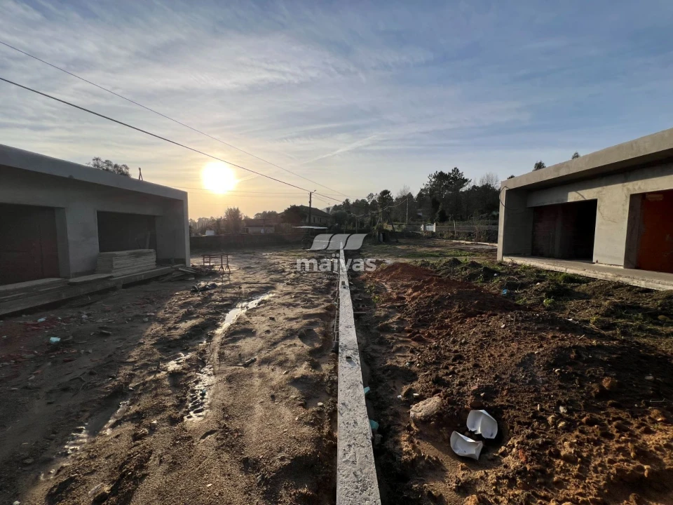 Moradia T3 para Venda em Cervães Foto 24