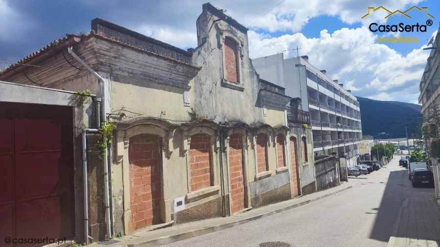 Moradia T9 para Venda em Lousã e Vilarinho Foto 1