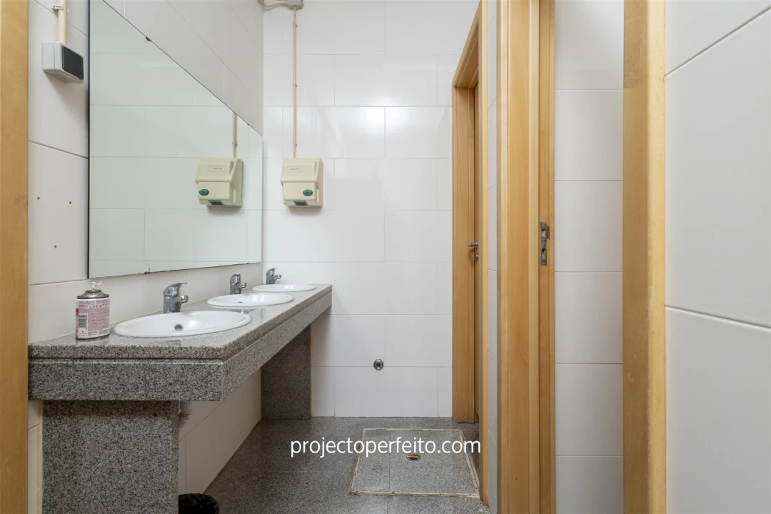 Negócio para Venda em Lourosa Foto 26