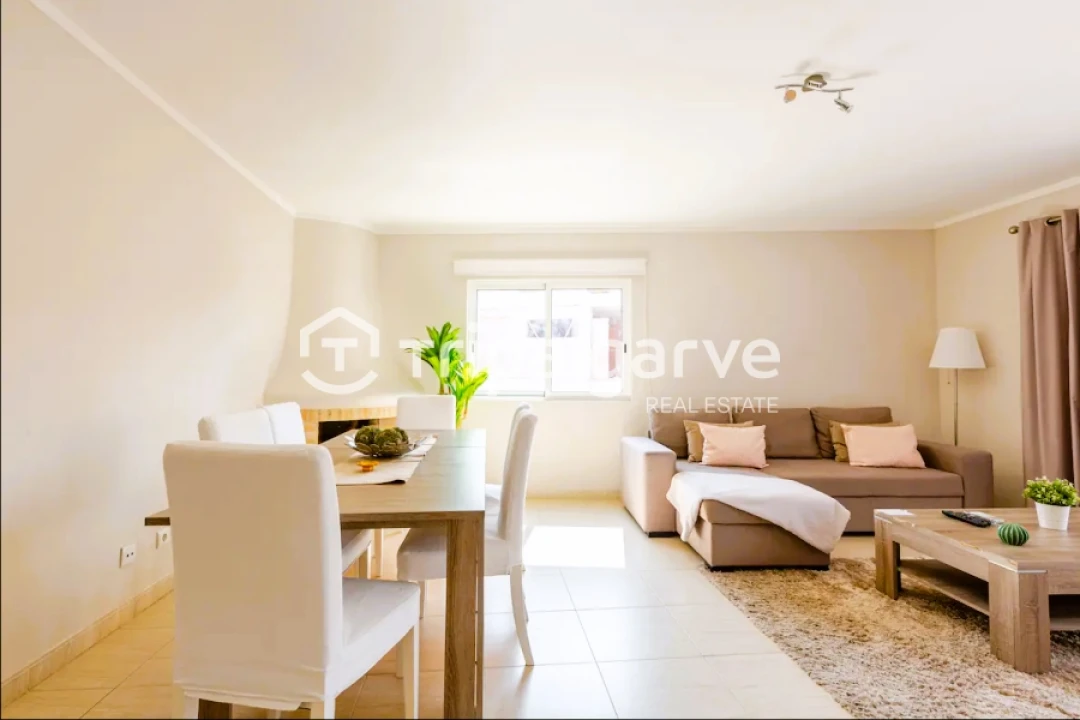 Apartamento T2 para Venda em Quarteira Foto 17