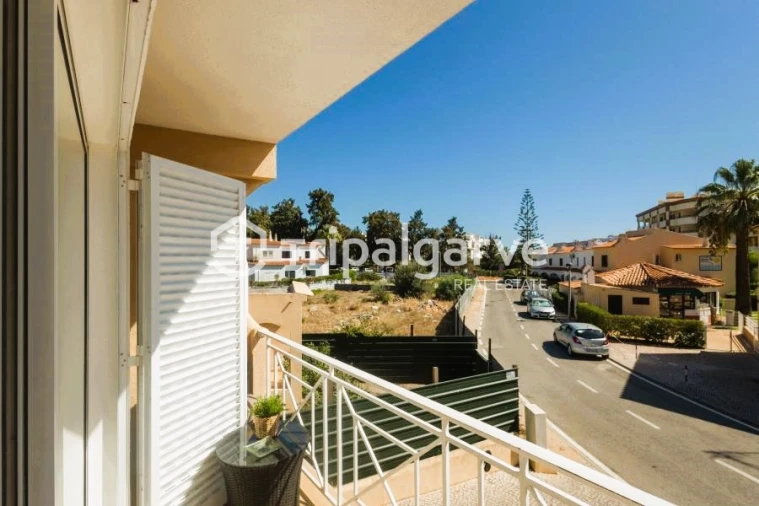 Apartamento T2 para Venda em Quarteira Foto 12