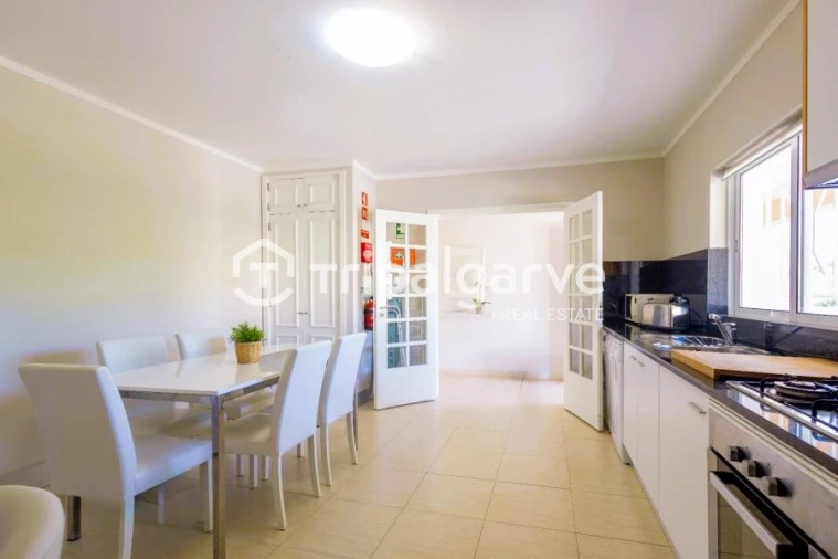 Apartamento T2 para Venda em Quarteira Foto 15