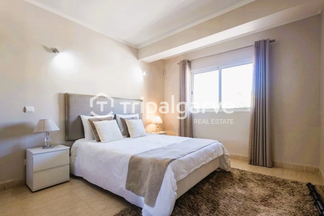 Apartamento T2 para Venda em Quarteira Foto 9