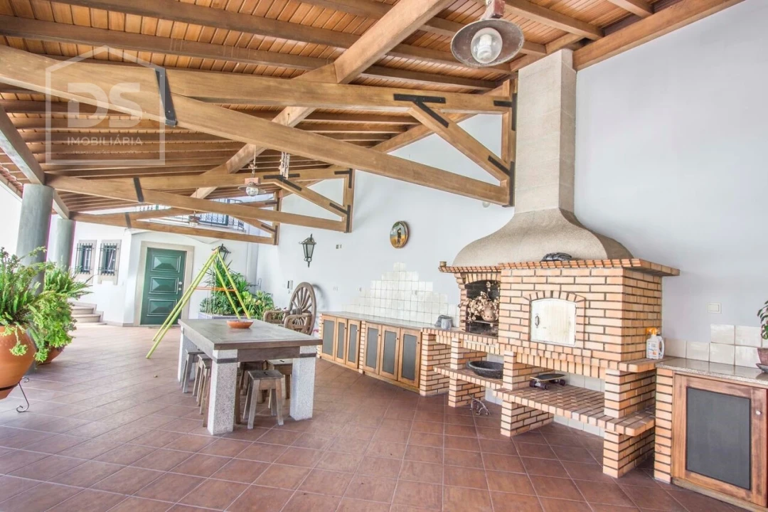 Moradia T5 para Venda em Canas de Senhorim Foto 15