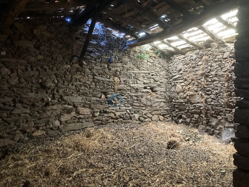 Moradia T0 para Venda em Eucisia, Gouveia e Valverde Foto 8