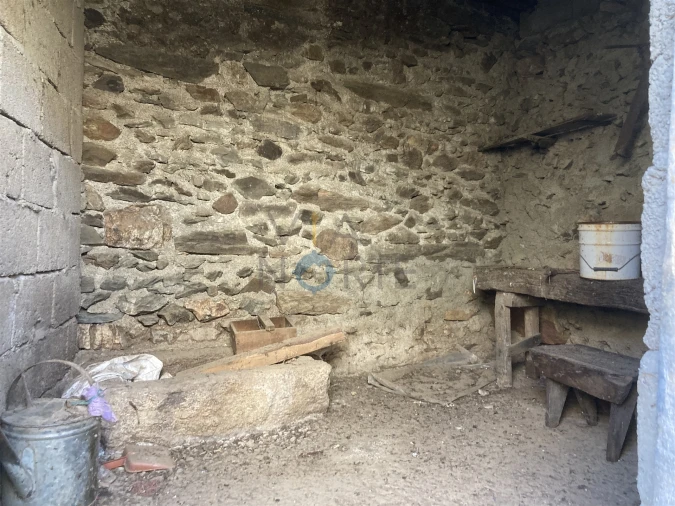 Moradia T0 para Venda em Eucisia, Gouveia e Valverde Foto 4