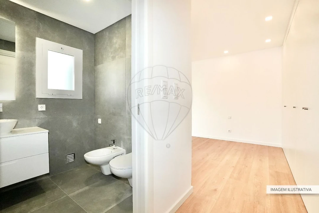 Apartamento T2 para Venda em Alverca do Ribatejo e Sobralinho Foto 18