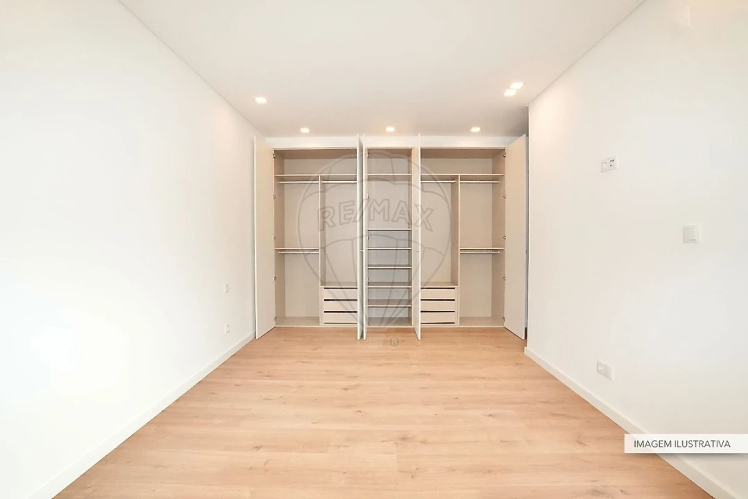 Apartamento T2 para Venda em Alverca do Ribatejo e Sobralinho Foto 17