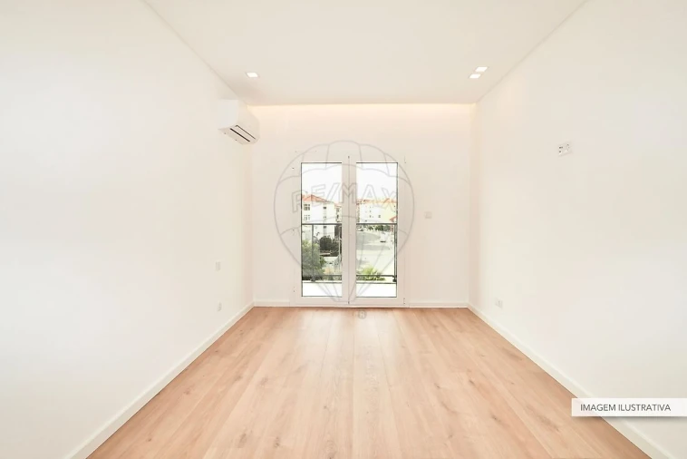 Apartamento T2 para Venda em Alverca do Ribatejo e Sobralinho Foto 27