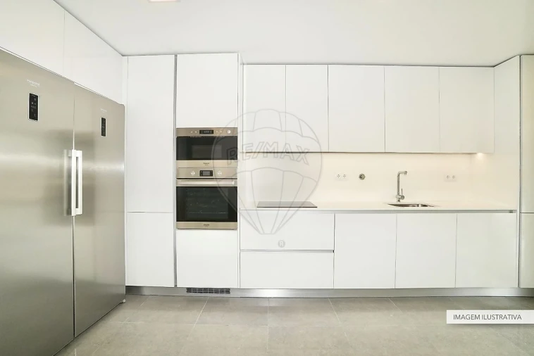 Apartamento T3 para Venda em Alverca do Ribatejo e Sobralinho Foto 3