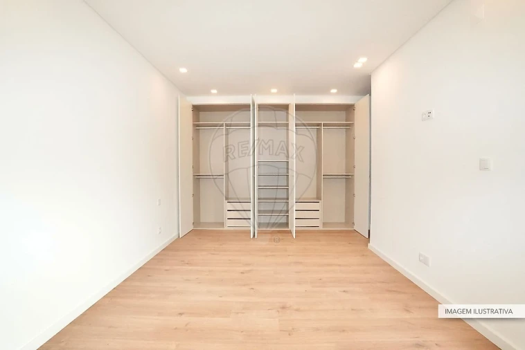 Apartamento T3 para Venda em Alverca do Ribatejo e Sobralinho Foto 17