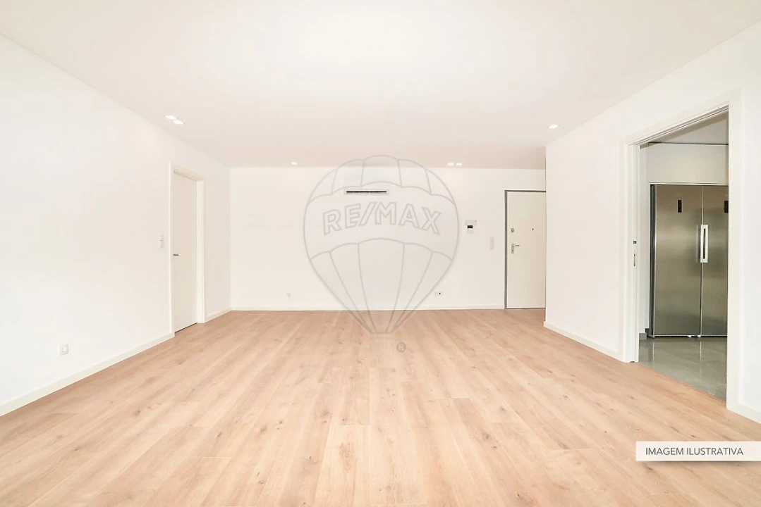 Apartamento T3 para Venda em Alverca do Ribatejo e Sobralinho Foto 2