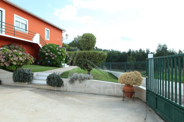 Moradia T3 para Venda em Alcobertas Foto 2