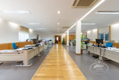 Prédio para Venda em Setubal (São Sebastião)