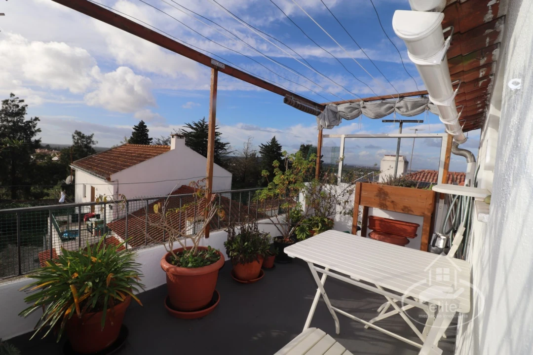 Prédio para Venda em Azeitão (São Lourenço e São Simão) Foto 1