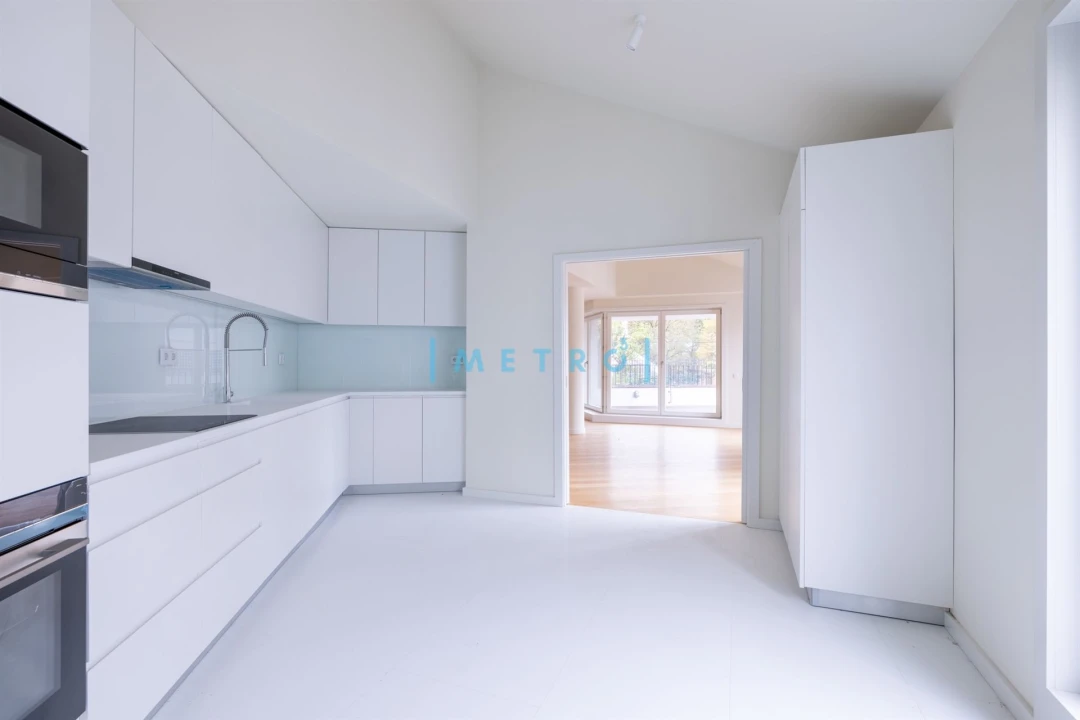 Apartamento T4 para Venda em Aldoar, Foz do Douro e Nevogilde Foto 7