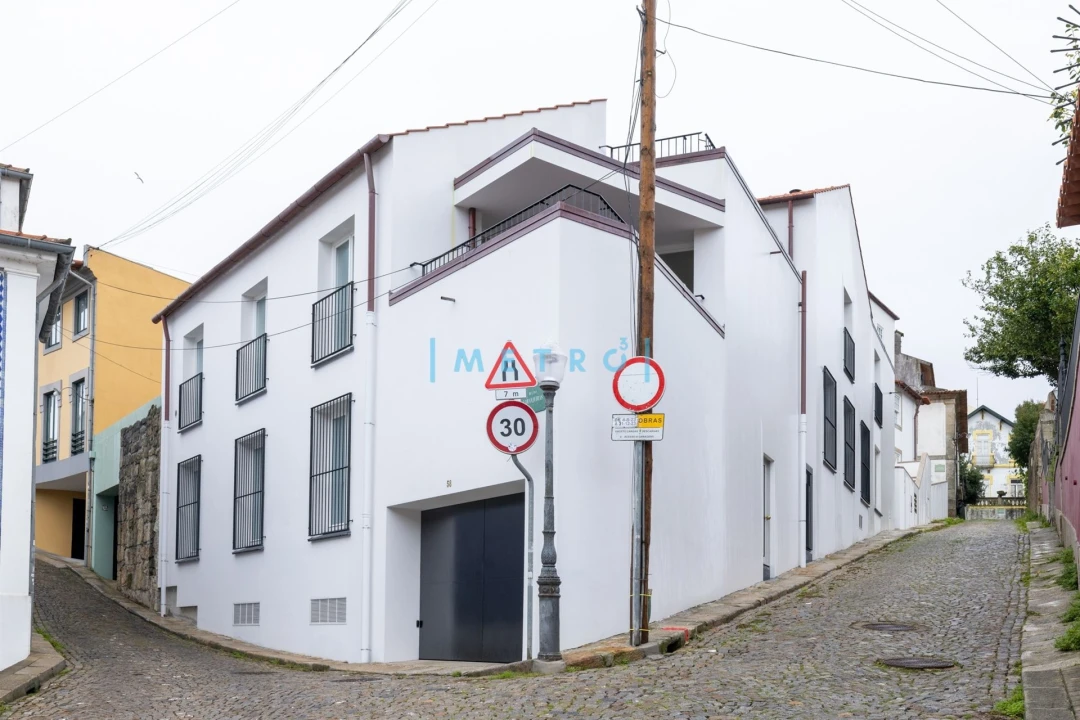 Apartamento T4 para Venda em Aldoar, Foz do Douro e Nevogilde Foto 2
