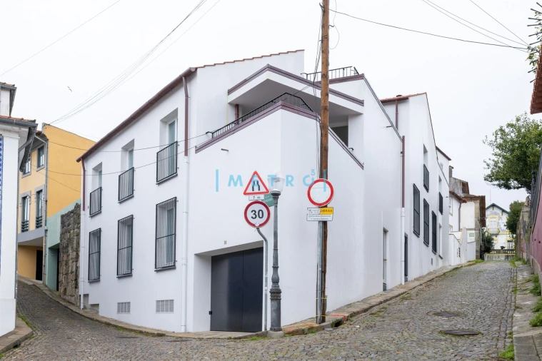 Apartamento T4 para Venda em Aldoar, Foz do Douro e Nevogilde Foto 2