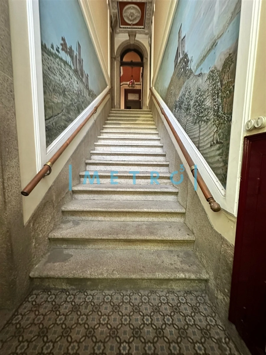 Prédio para Venda em Lordelo do Ouro e Massarelos Foto 2