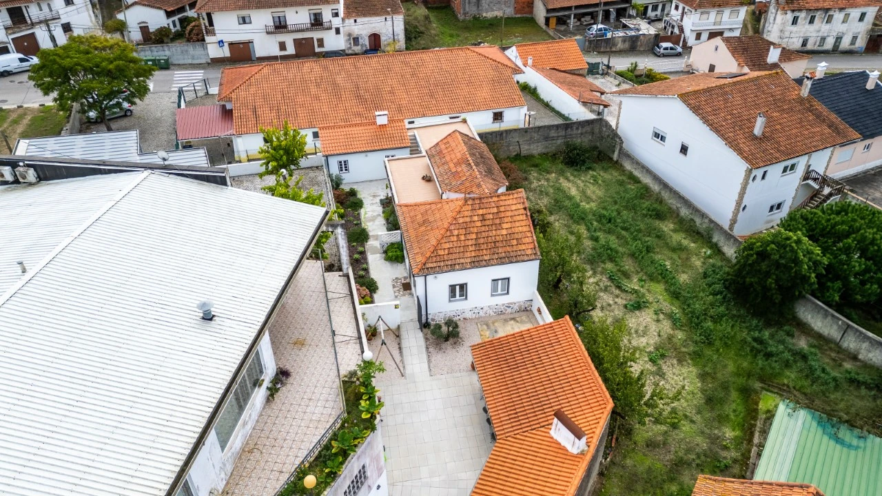 Moradia T2 para Venda em Coz, Alpedriz e Montes Foto 73