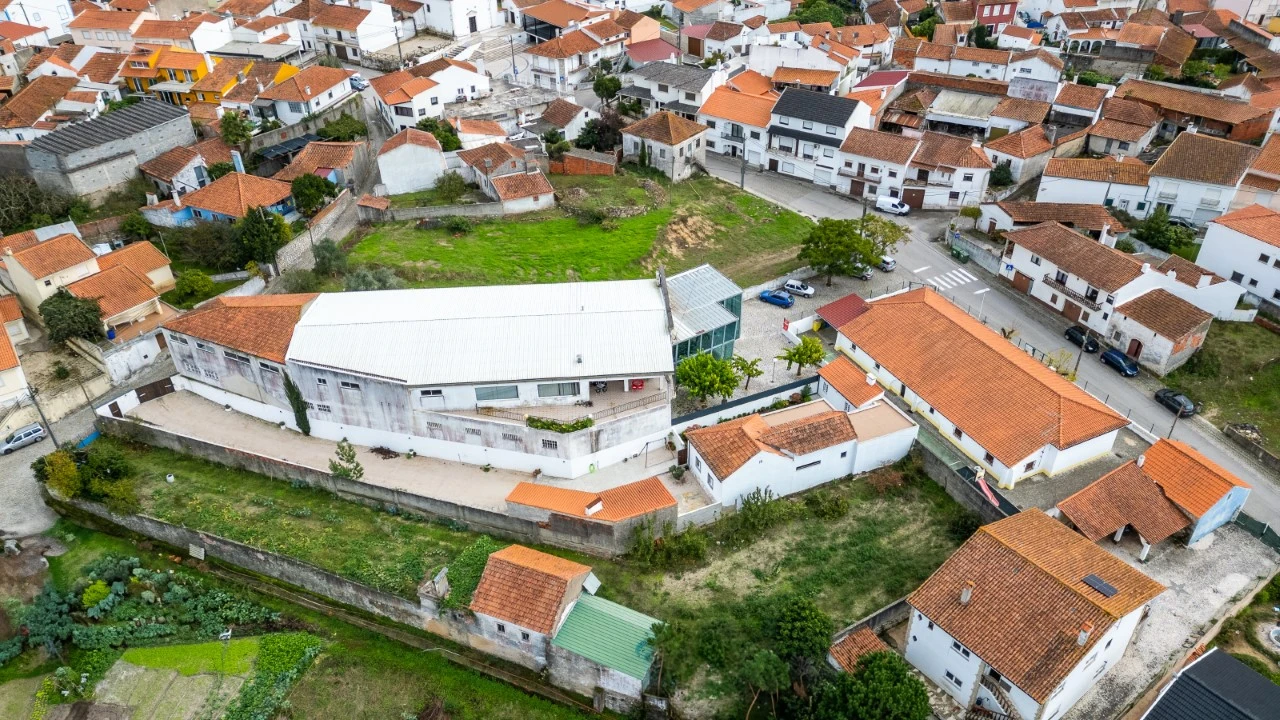 Moradia T2 para Venda em Coz, Alpedriz e Montes Foto 75