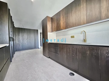 Apartamento T4 para Venda em Lordelo do Ouro e Massarelos