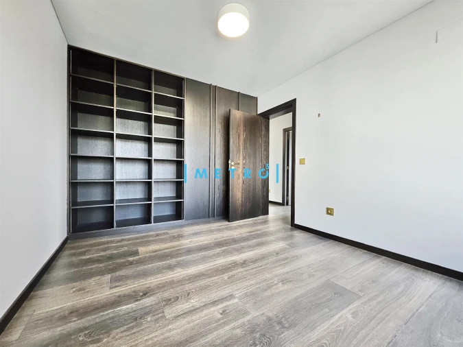 Apartamento T4 para Venda em Lordelo do Ouro e Massarelos Foto 10
