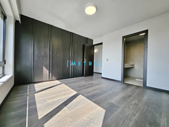 Apartamento T4 para Venda em Lordelo do Ouro e Massarelos Foto 6