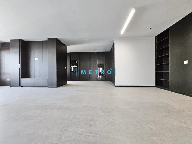Apartamento T4 para Venda em Lordelo do Ouro e Massarelos Foto 2
